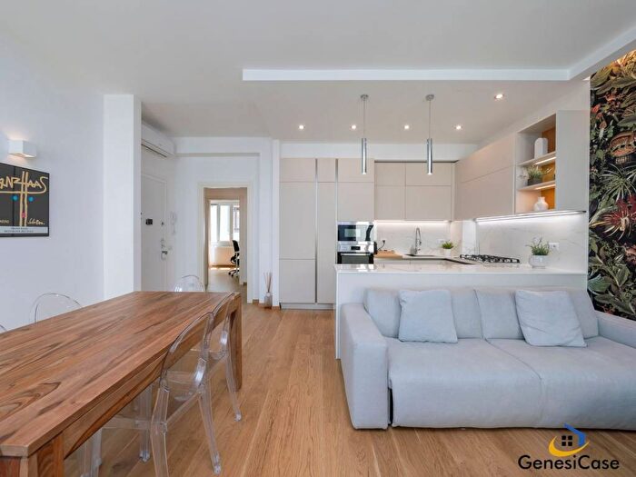 Appartamento trilocale in affitto in Viale Lunigiana, Cascina dei Pomi, Milano