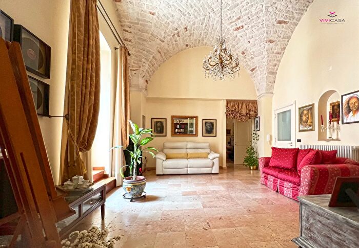 Appartamento quadrilocale in vendita in Via Giacomo Tauro Castellana Grotte, Castellana Grotte