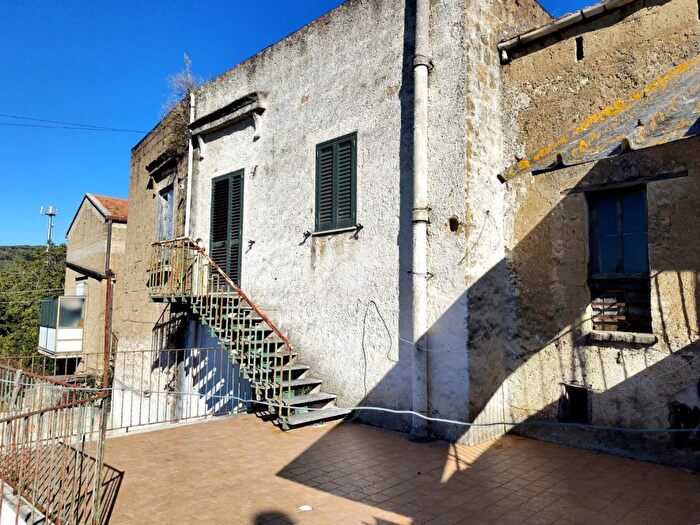 Casa trilocale in vendita in Via Savinelli, Cervino