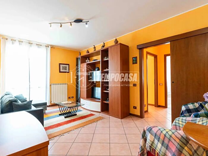 Appartamento trilocale in vendita in Via Sandro Pertini, Merone