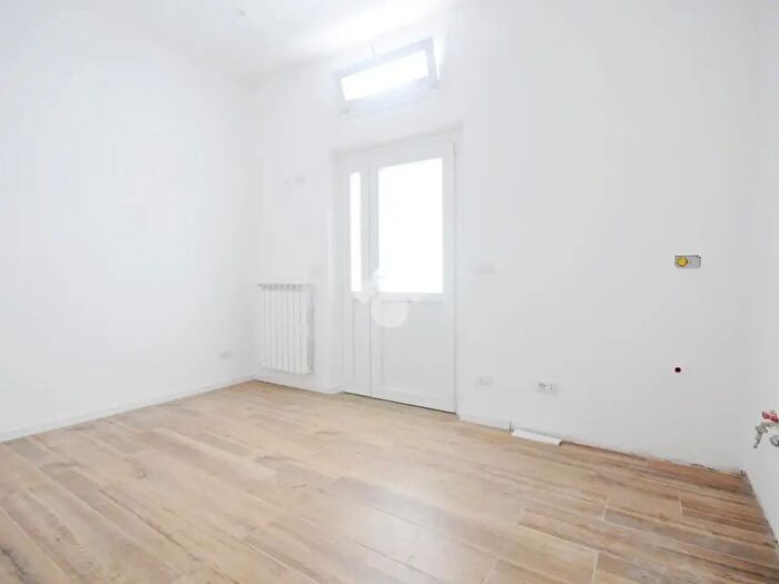 Appartamento trilocale in vendita in Via Meoni, Prato