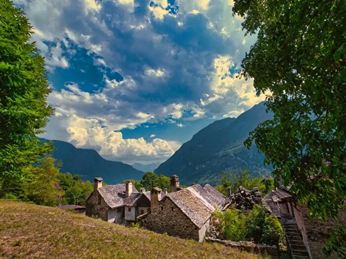 Casa con 5 locali in vendita in Sopra, Varzo