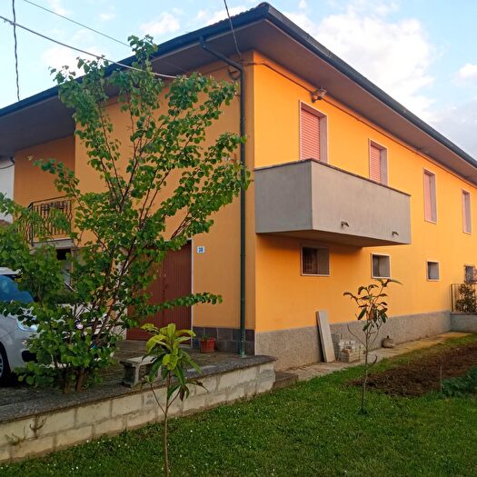 Casa con 5 locali in vendita in Montopoli In Val DArno