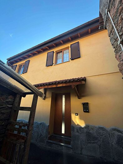 Appartamento con 5 locali in vendita in Cuasso Al Monte