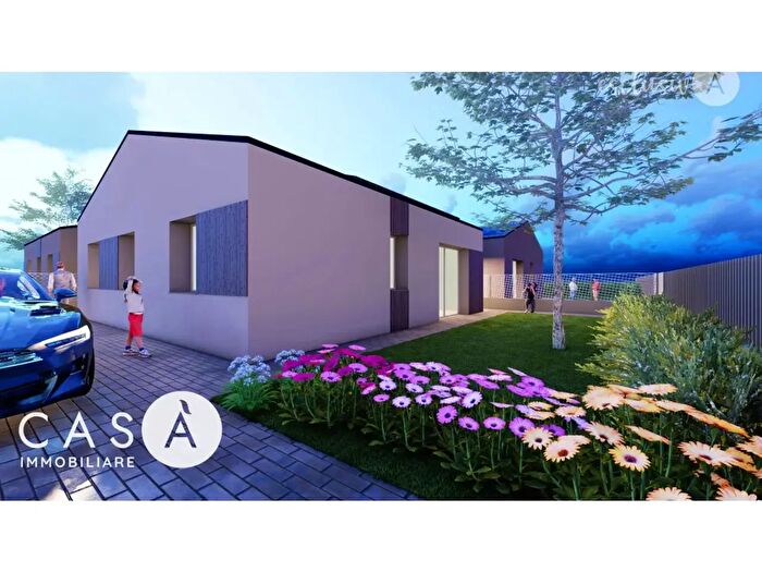 Casa trilocale in vendita in Via Zama, Russi