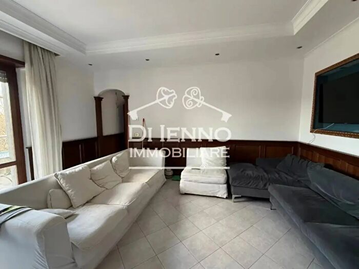 Appartamento trilocale in vendita in Via della Magnetite, Roma