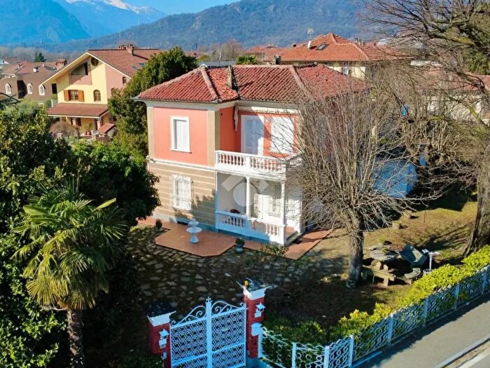 Casa con 6 locali in vendita in Via Avigliana, Almese