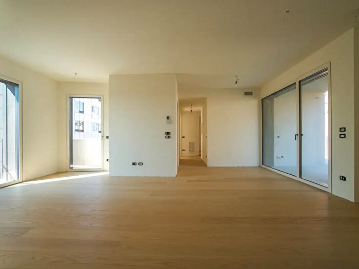 Appartamento quadrilocale in vendita in Verona