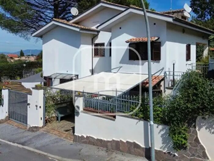 Casa quadrilocale in vendita in Strada Ventesima, Labico