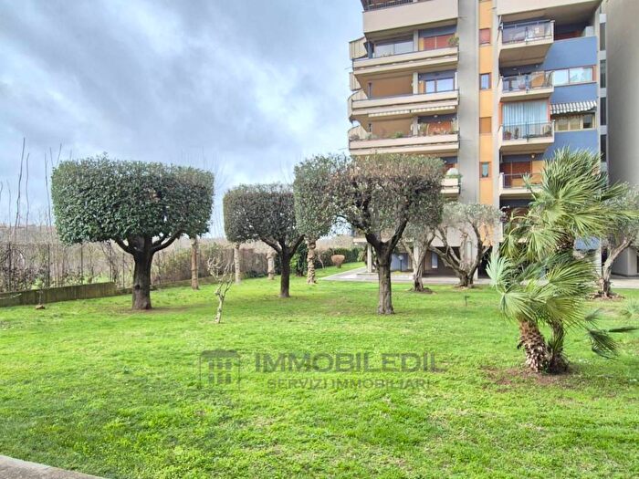 Appartamento quadrilocale in affitto in Via Riccardo Forster, Fonte Meravigliosa, Roma