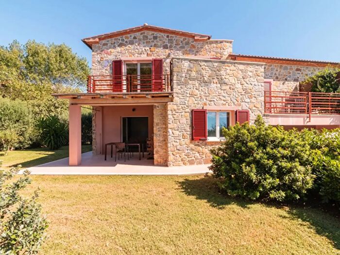 Casa trilocale in vendita in Semproniano