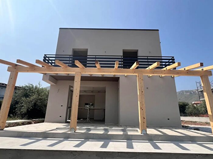 Casa con 5 locali in vendita in Via Portella Daino, Altavilla Milicia