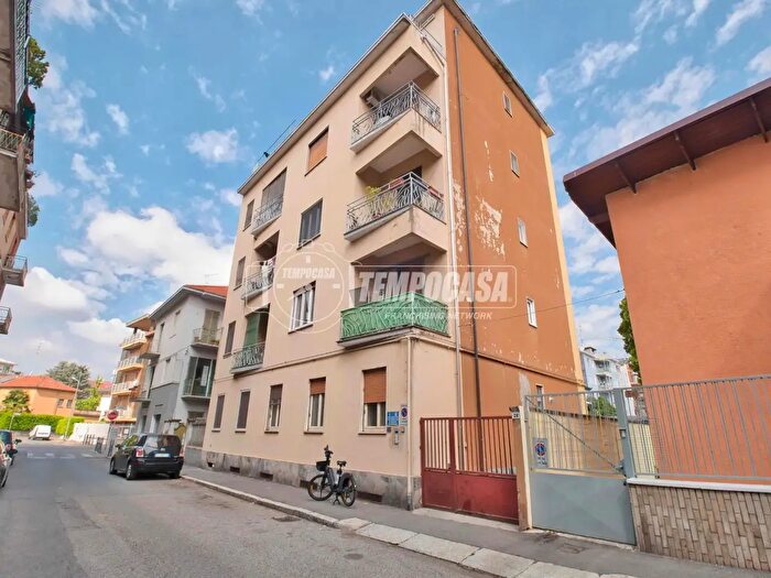 Appartamento bilocale in vendita in Via Stefano Melchioni, Novara
