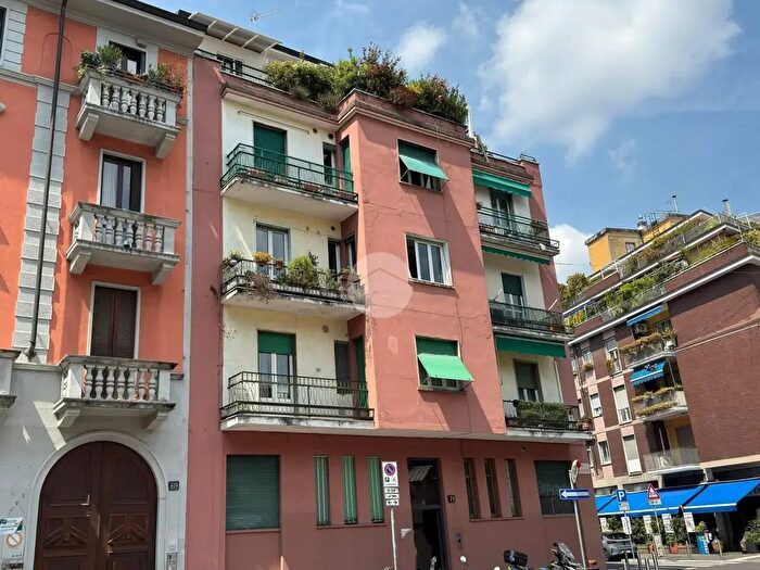 Appartamento bilocale in vendita in Via Legnone, Milano