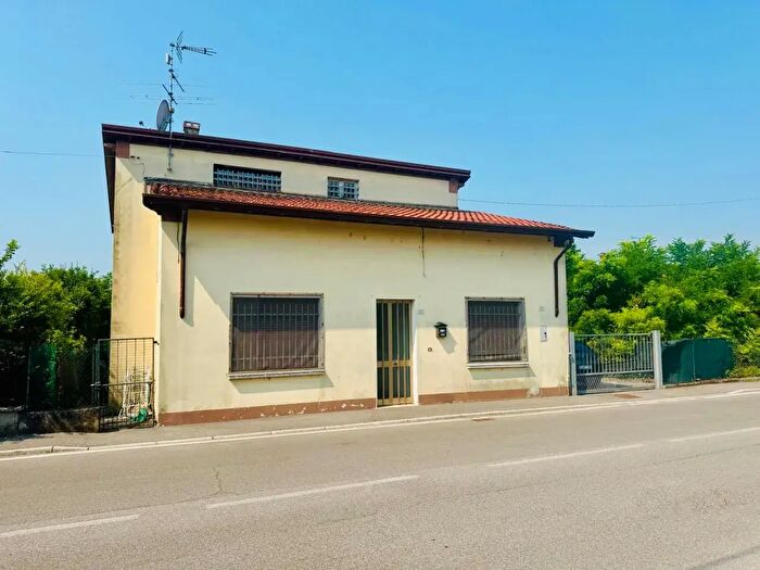 Casa trilocale in vendita in Via Kennedy N, Calvisano