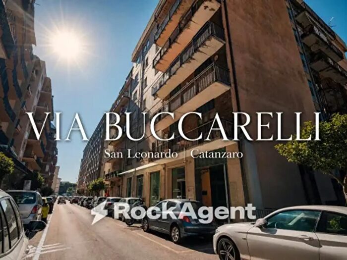 Appartamento quadrilocale in vendita in Via Edmondo Buccarelli, Catanzaro