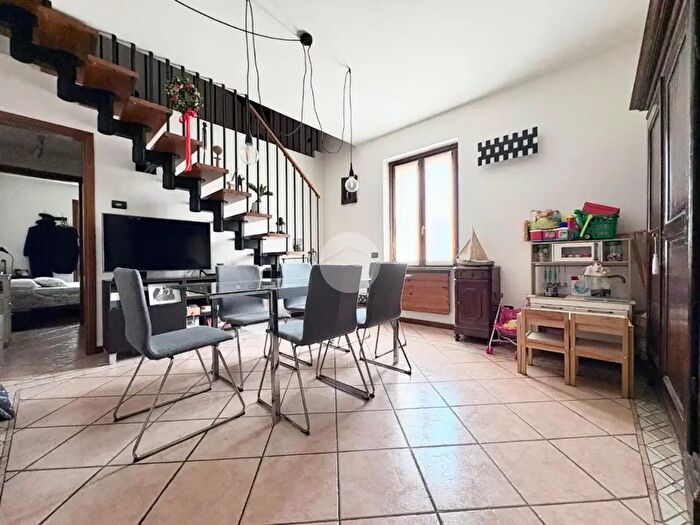 Appartamento trilocale in vendita in Via Ferruccio Ghinaglia, Cremona