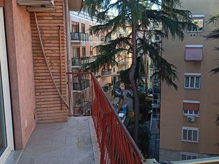 Appartamento trilocale in affitto in Viale Jonio, Conca dOro Valli, Roma