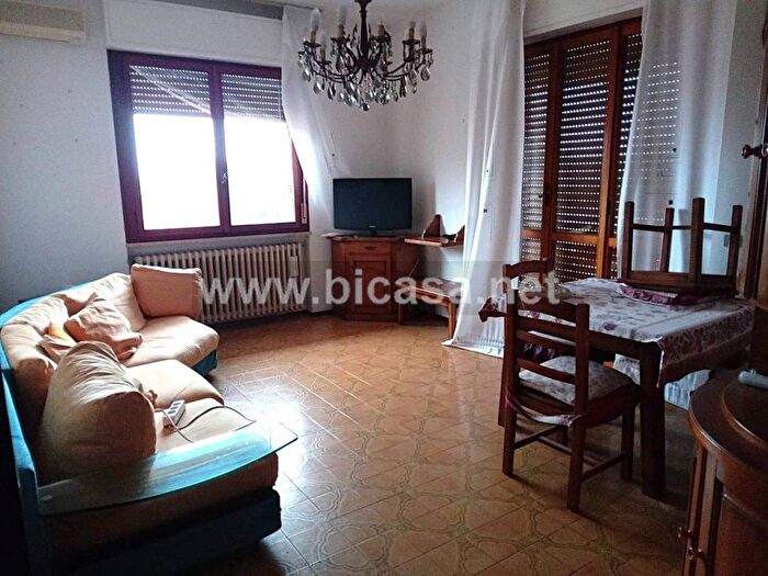 Appartamento con 5 locali in affitto in Marcantonio Gozze, Soria, Pesaro