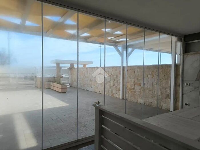 Casa trilocale in vendita in Via Trulli, Bari