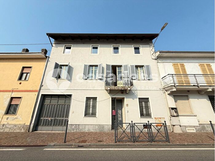 Case in Vendita e in Affitto - 2