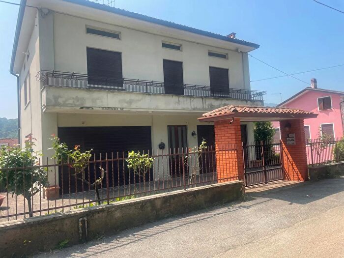 Casa con 5 locali in vendita in Via Masetto, Valdagno