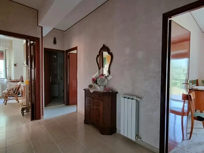 Appartamento quadrilocale in vendita in Via Mazzini, Montelanico