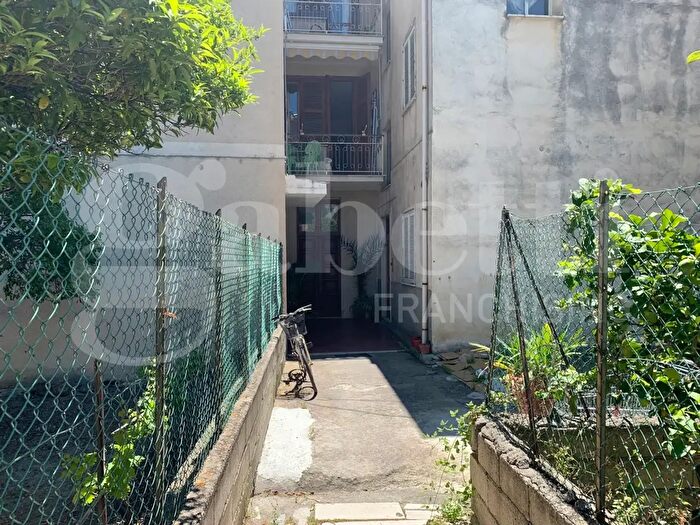 Appartamento trilocale in vendita in Via Dogana, Amantea