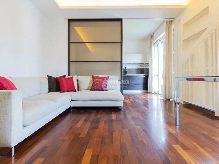 Appartamento quadrilocale in vendita in Desenzano Del Garda