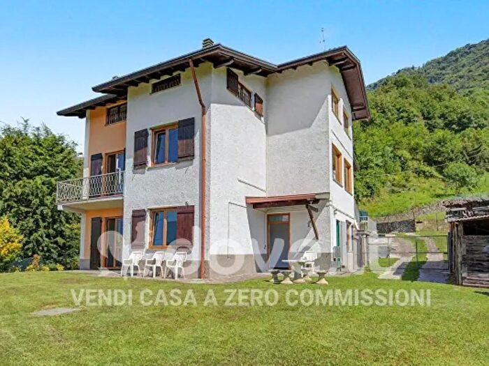 Casa con 6 locali in vendita in Via San Giovanni a, Lovere