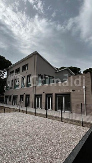 Appartamento trilocale in vendita in Viale Vittorio Veneto, Cervia