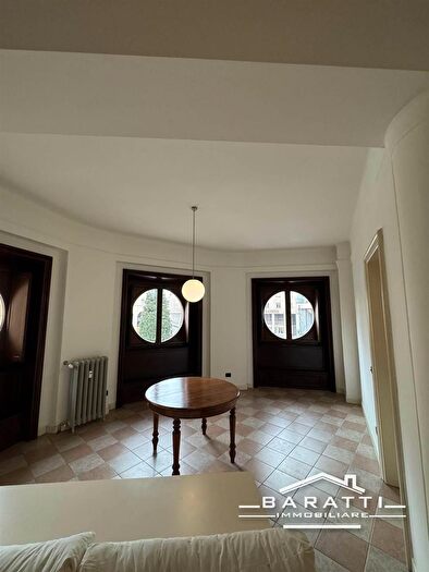 Appartamento con 7 locali in vendita in Mantova