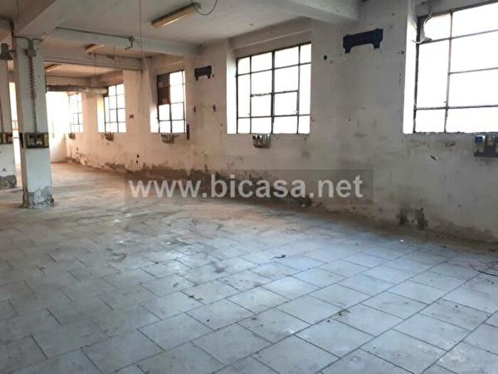 Appartamento con 6 locali in vendita in Via Artidoro Gattoni, Pesaro