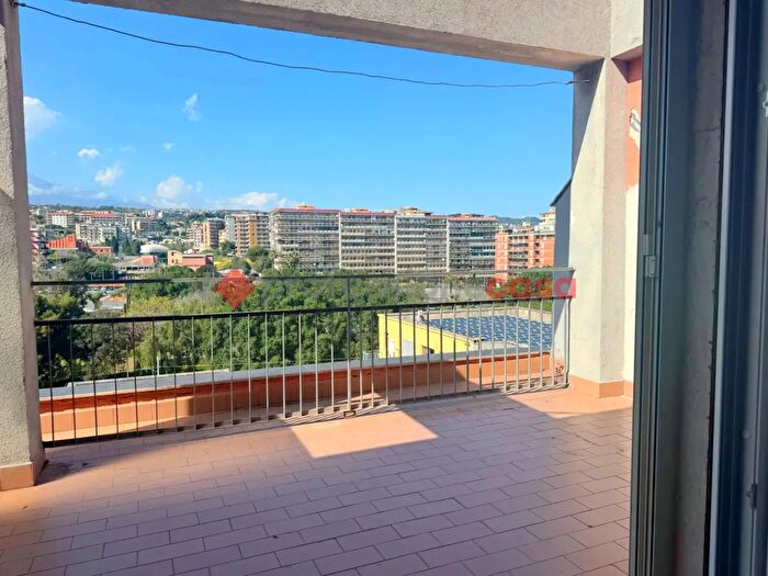Appartamento trilocale in affitto in Via Cagliari, Catania