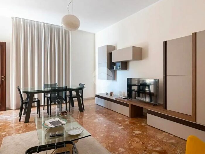 Appartamento bilocale in affitto in Via Leopolddo Marchetti, Milano