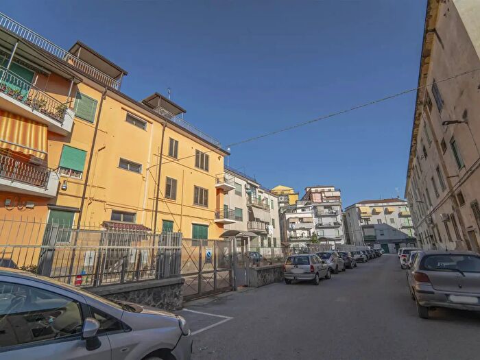 Appartamento trilocale in vendita in Via Vittorio Emanuele, Battipaglia