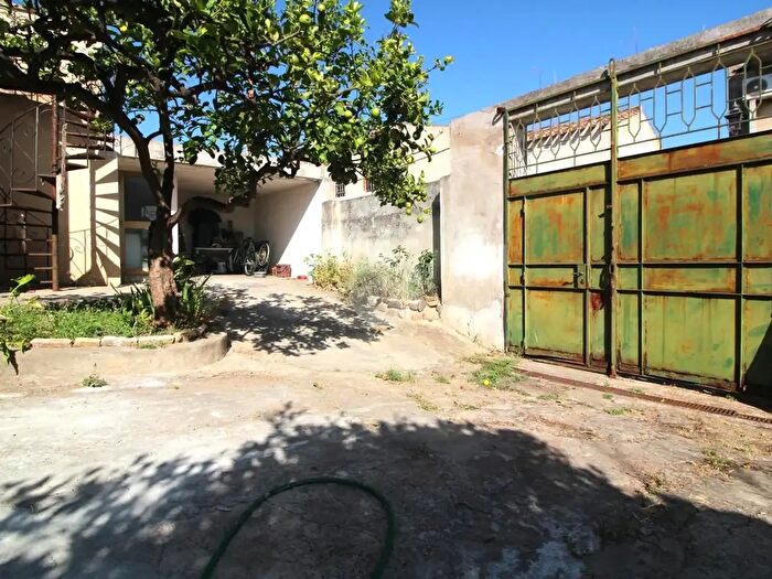 Casa con 6 locali in vendita in Via Martinez, Sinnai