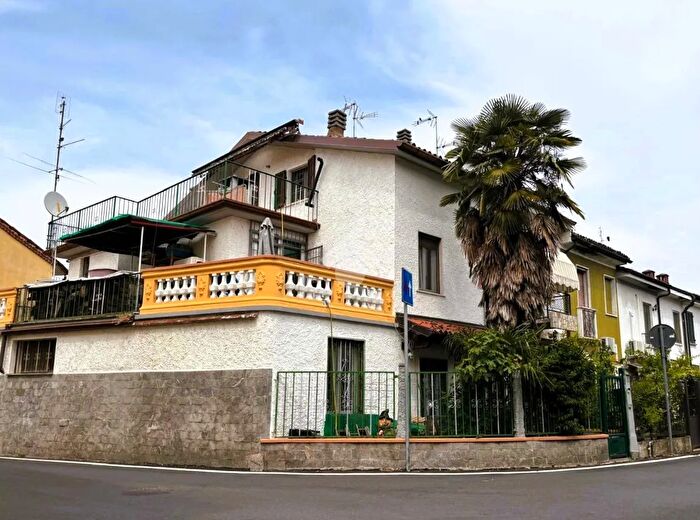 Casa trilocale in vendita in Via Fratelli Strambio, Belgioioso