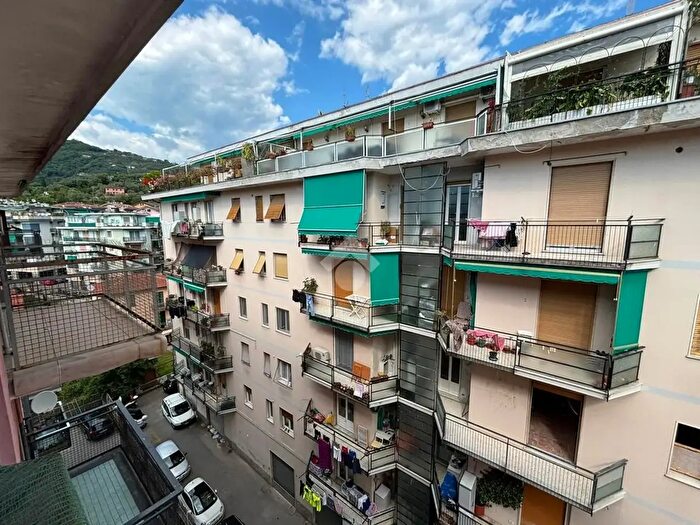 Appartamento bilocale in vendita in Via Francesco Baracca, Rapallo