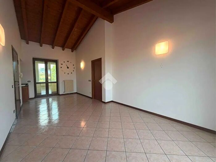 Appartamento trilocale in vendita in Via a Alberti, Calcinato
