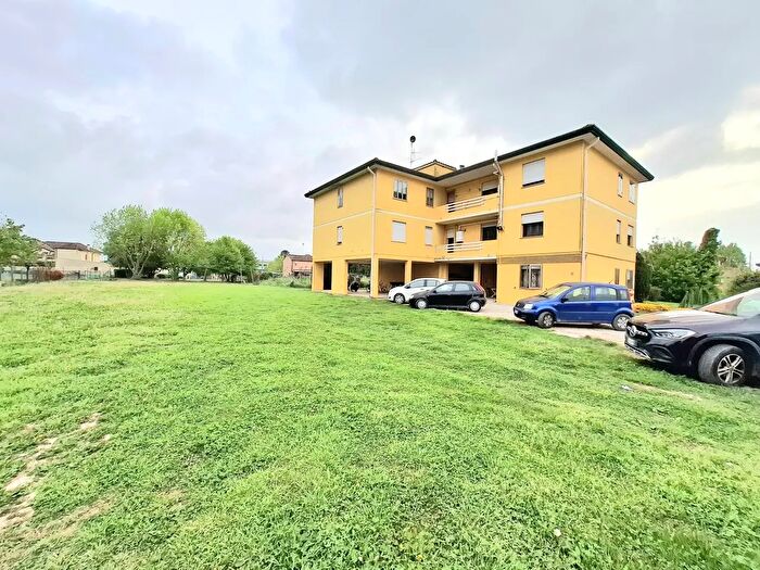 Appartamento quadrilocale in vendita in Via Ponte dell'Asino, Rovigo