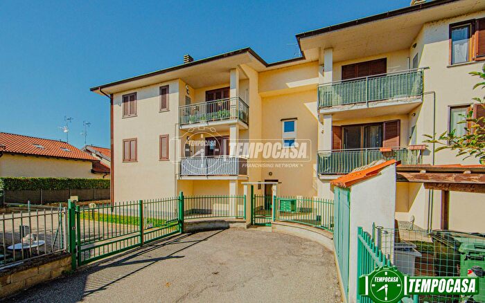 Appartamento trilocale in vendita in Via Pavesi Ing Urbano, Albuzzano