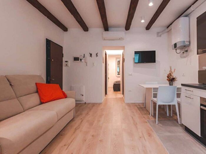 Appartamento bilocale in affitto in Via Sara Davis, Roiano, Trieste