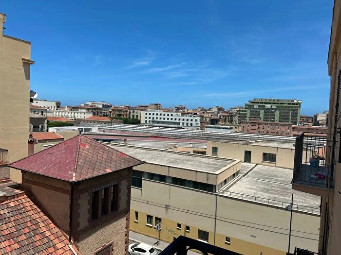 Appartamento quadrilocale in vendita in Via Armo', Palermo