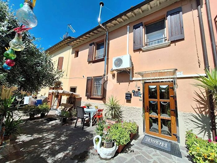 Appartamento trilocale in vendita in Via di Sesto, Imola