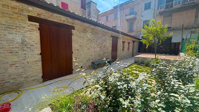 Casa trilocale in vendita in Via degli Orti Snc, San Benedetto Del Tronto