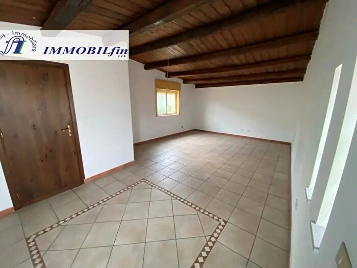 Casa trilocale in vendita in Piazza della Regione, Villabate