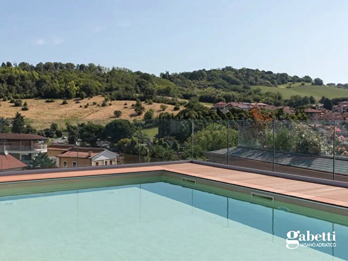 Appartamento trilocale in vendita in Via Romagna, Gabicce Mare