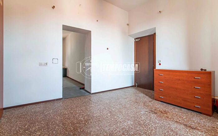 Appartamento trilocale in vendita in Via Carrara, Guanzate