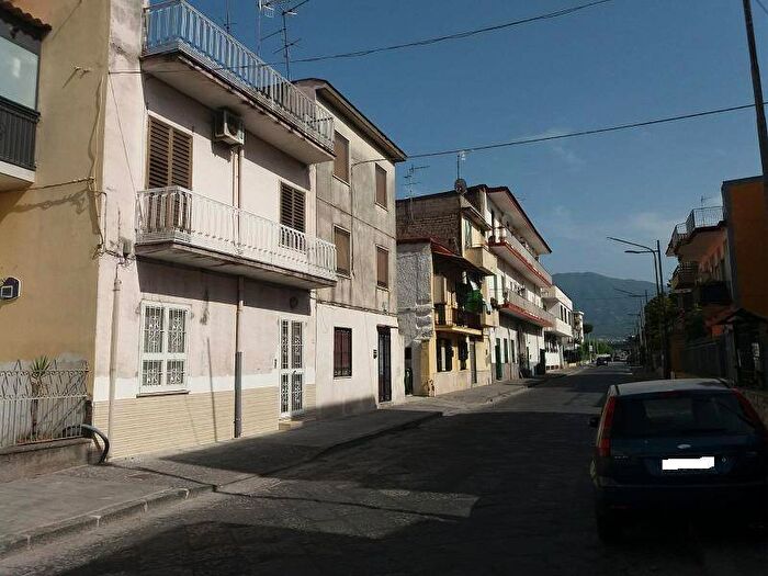 Appartamento trilocale in affitto in Via Abate Felice Toscano, Centro, Pomigliano d'Arco